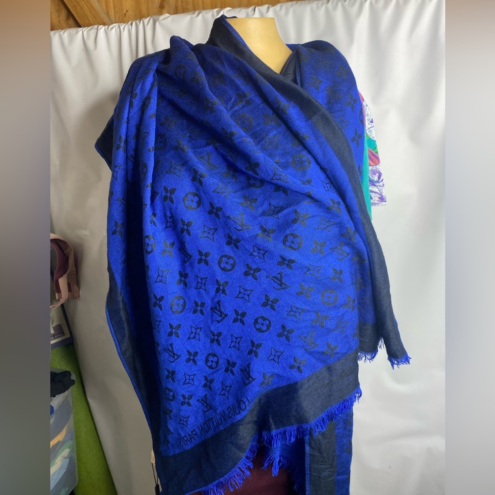 Louis Vuitton Blue and Black Monogram Scarf NWT womens